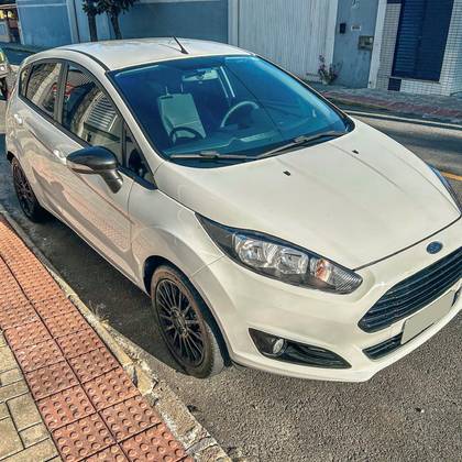 FORD FIESTA 1.6 SE STYLE HATCH 16V FLEX 4P MANUAL